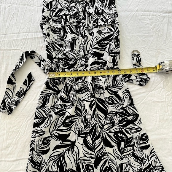 🎉Mossimo Size Small, Sleeveless, Belted - Picture 10 of 13